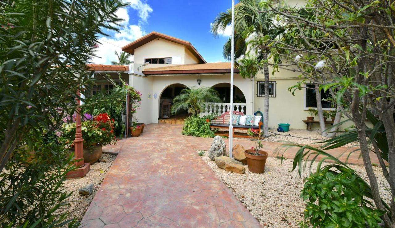 Wonders Boutique Hotel Oranjestad Esterno foto
