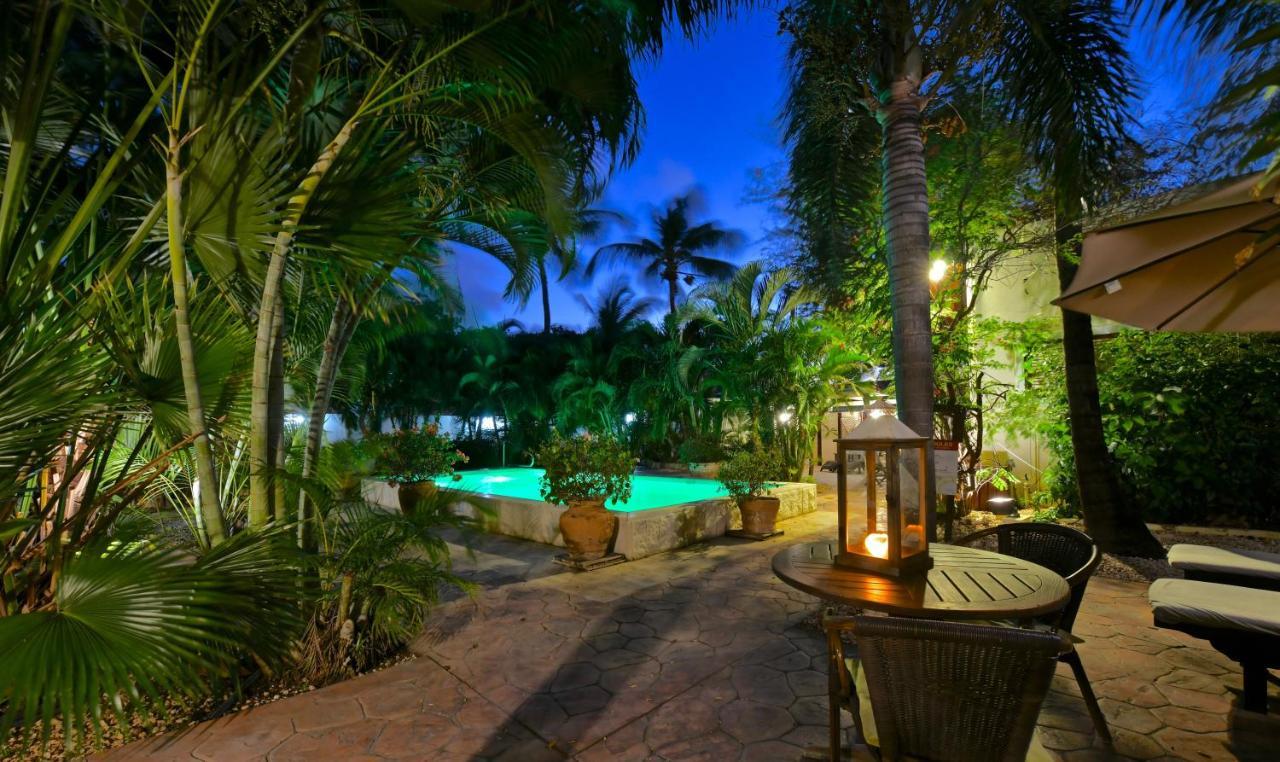 Wonders Boutique Hotel Oranjestad Esterno foto