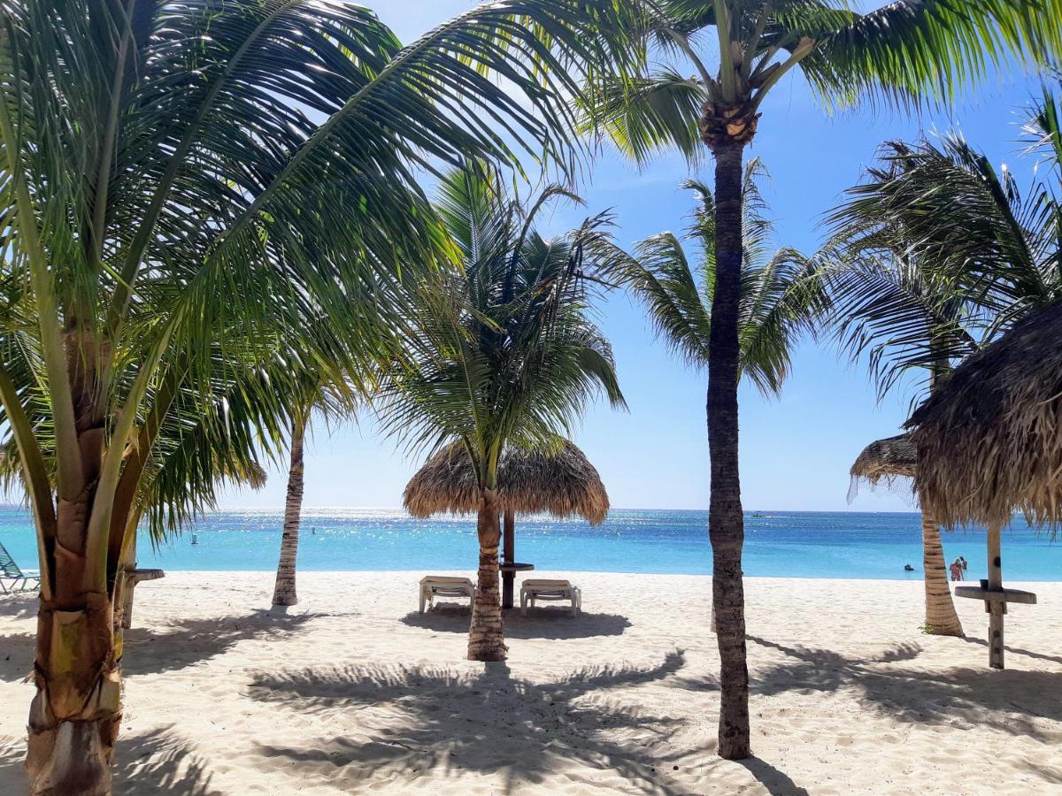 Wonders Boutique Hotel Oranjestad Esterno foto