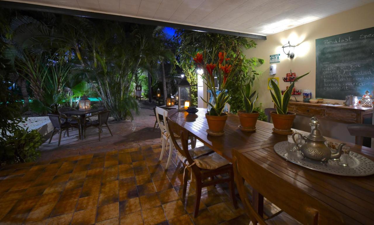 Wonders Boutique Hotel Oranjestad Esterno foto